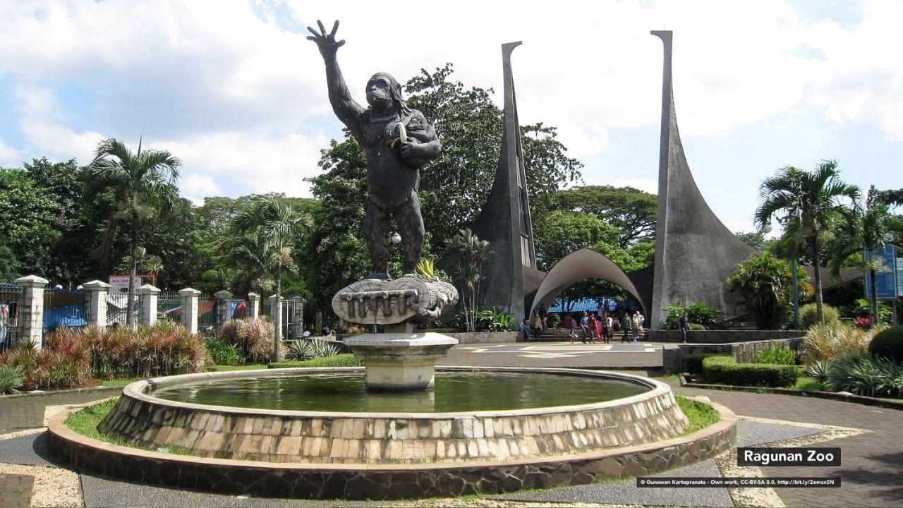 De 80's Pondok Labu Jakarta Bagian luar foto